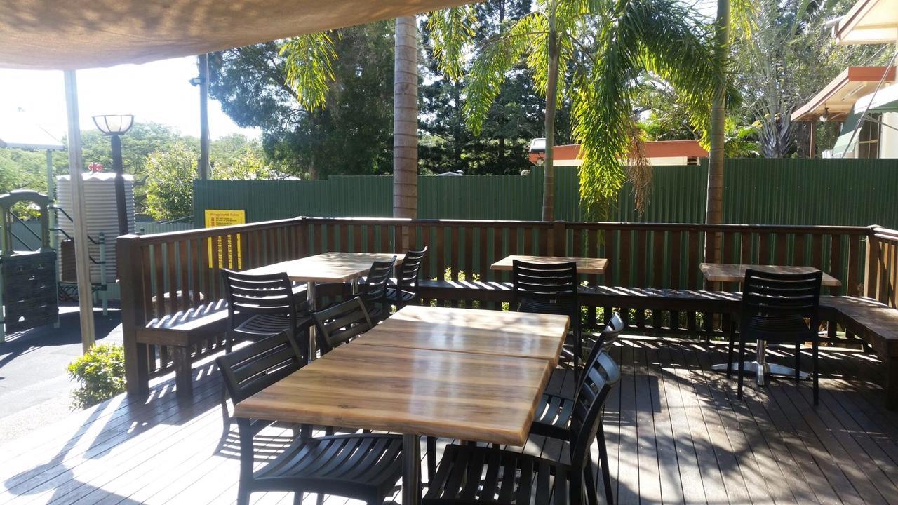 Gin Gin Budget Accommodation Екстер'єр фото