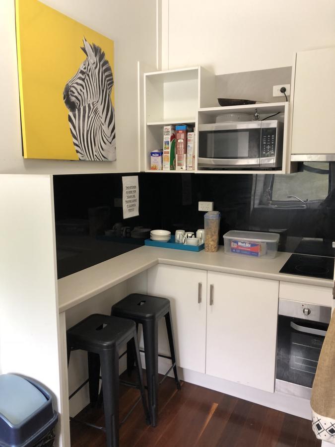 Gin Gin Budget Accommodation Екстер'єр фото